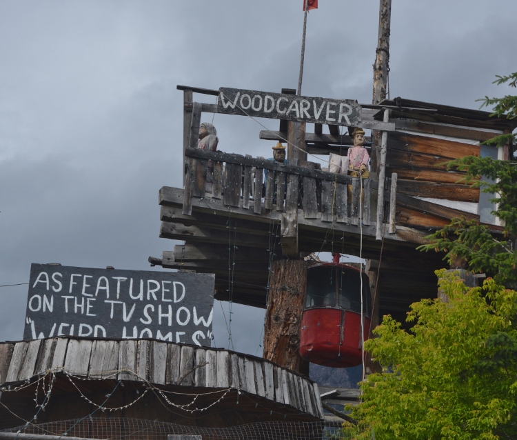 weird house of woodcarver
